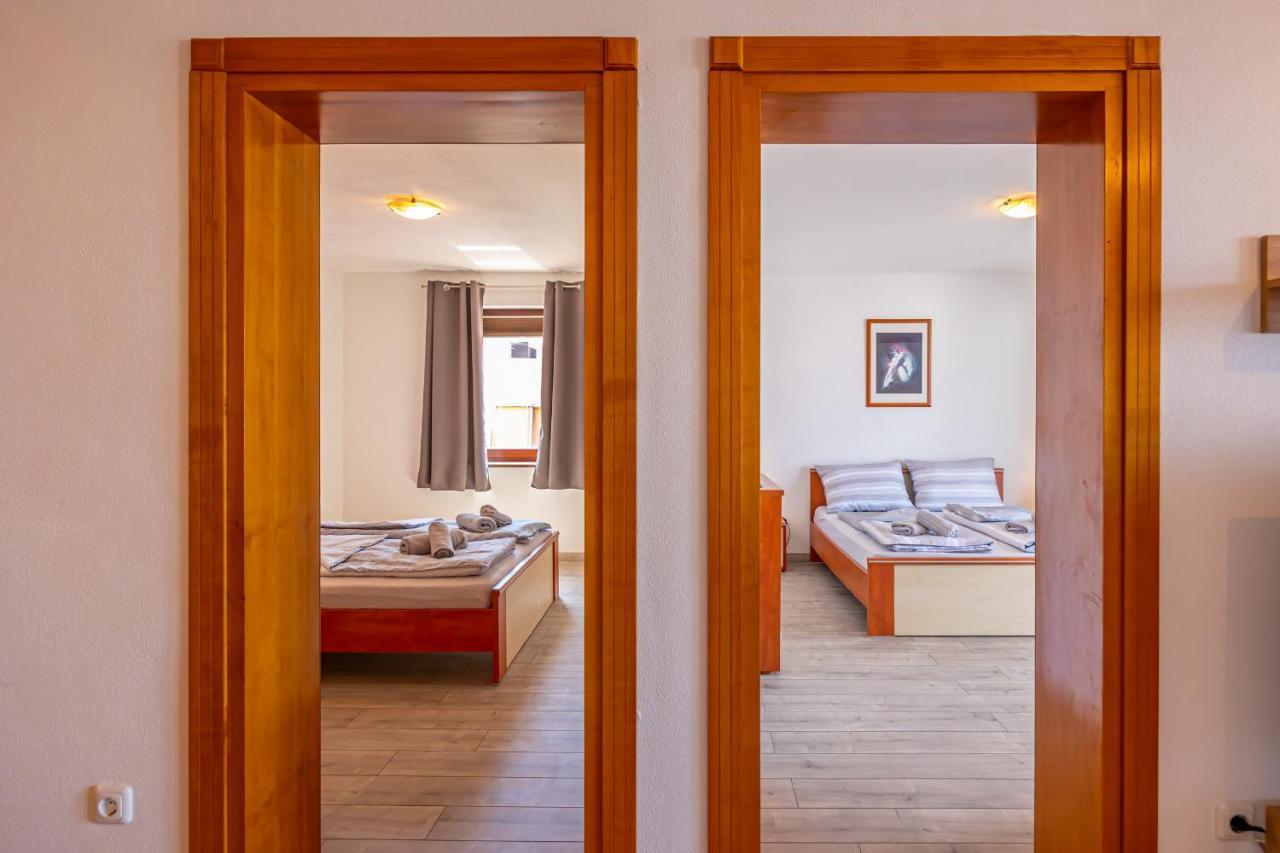 Apartments Lacic 2 ซริกเวนิซา ภายนอก รูปภาพ