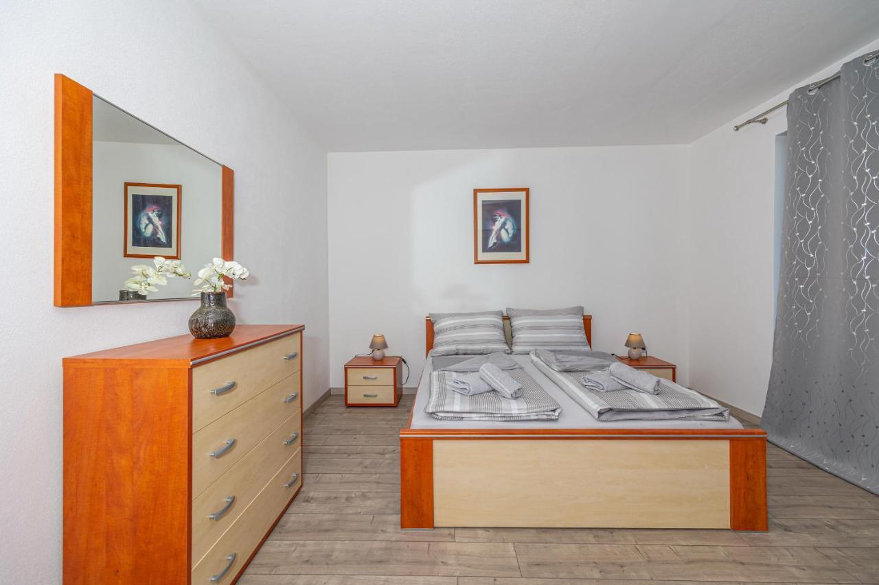 Apartments Lacic 2 ซริกเวนิซา ภายนอก รูปภาพ